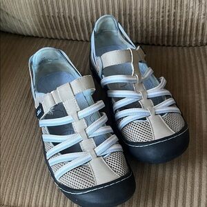JBU Beige and Blue Strap Sneakers